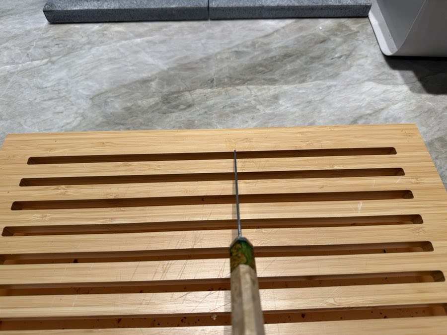 Spine view showing the blade's thin profile
